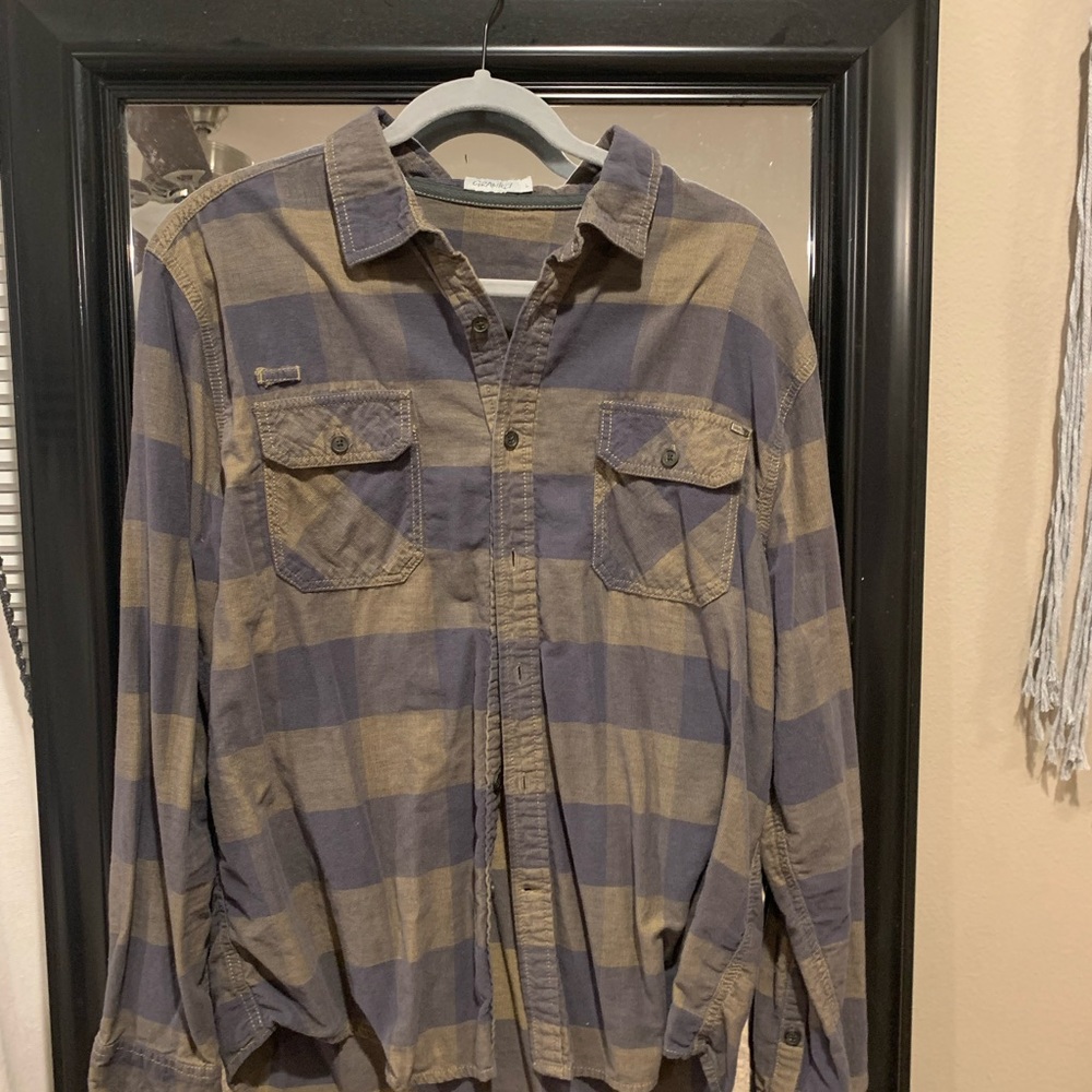 Gramicci men’s flannel long sleeve - very soft